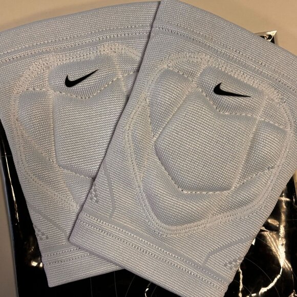 Nike Vapor Elite Pro Volleyball Knee Pads - XS/S - Picture 1 of 2
